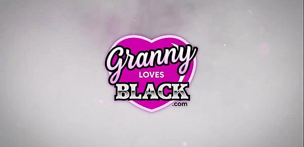 trendsGRANNYLOVESBLACK - Interracial Creampie